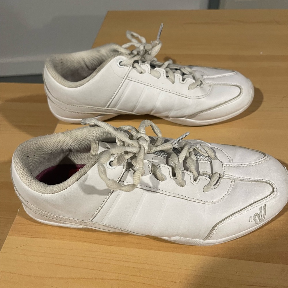 Cheer shoes used for half season only used inside